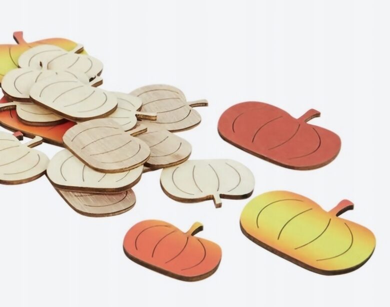 Koka ķirbju rotājumi