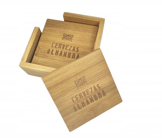 Bambusa alus krūzes paliktņi, 9 x 9 cm | komplekts 4 gabali + kaste
