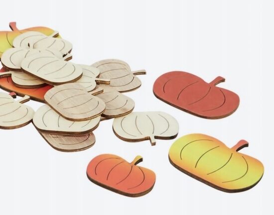 Koka ķirbju rotājumi